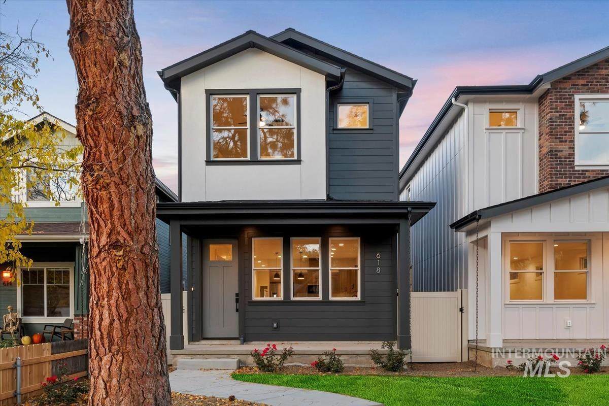 618 E Krall St - Photo 1