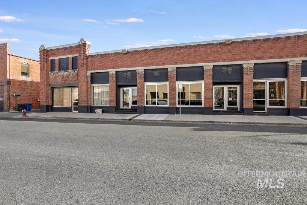 131 Gooding St W - Photo 1