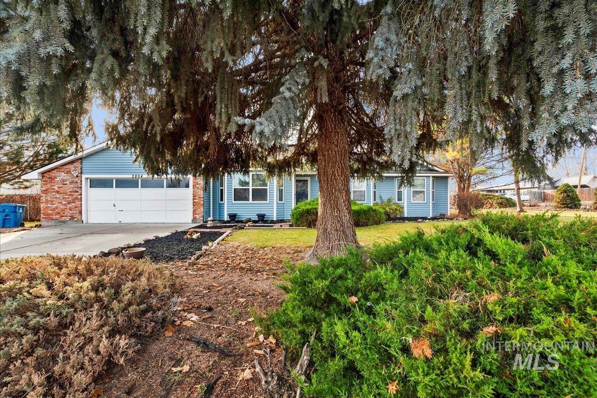 2804 Hillcrest Ln - Photo 1