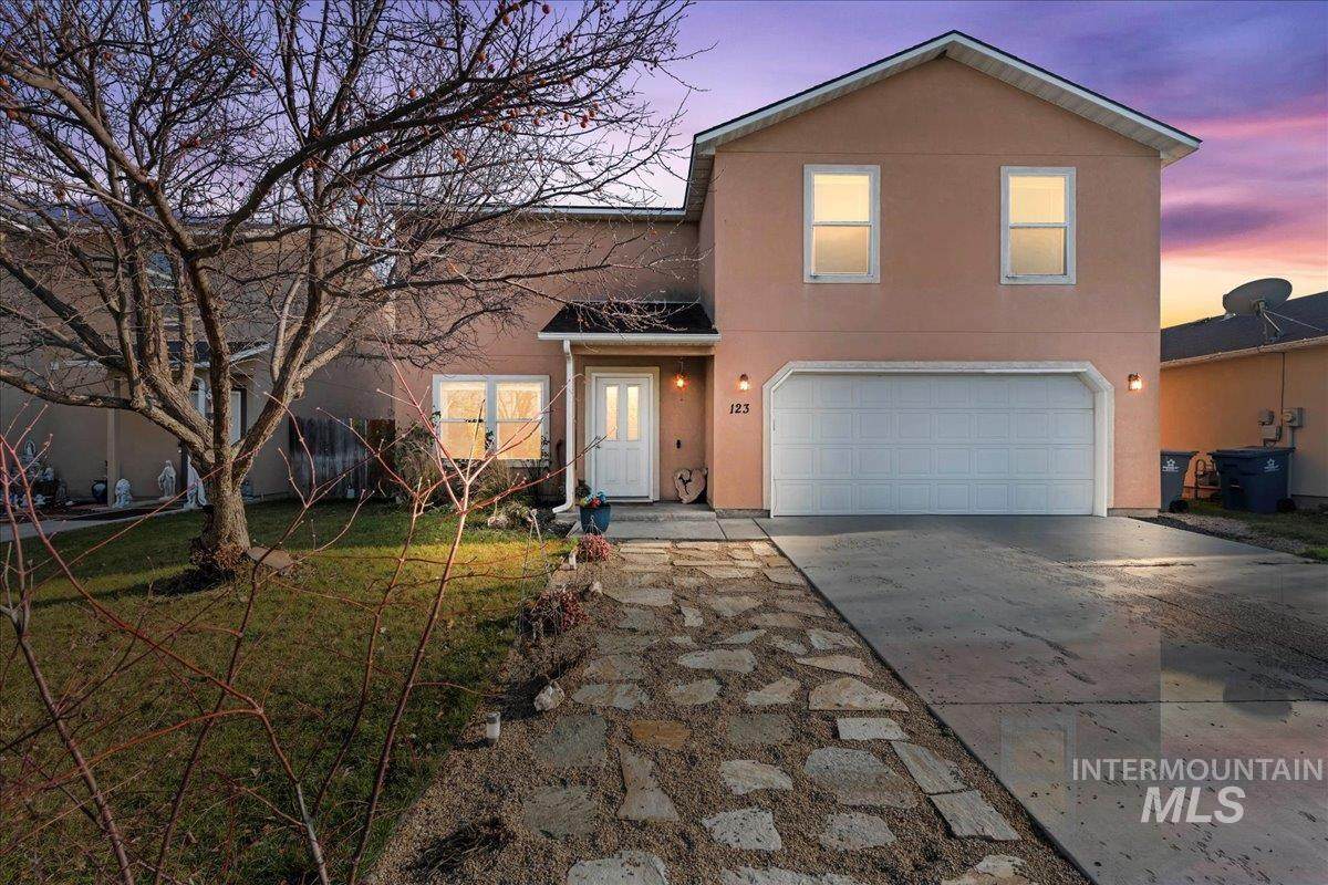 123 Parkland Way - Photo 1