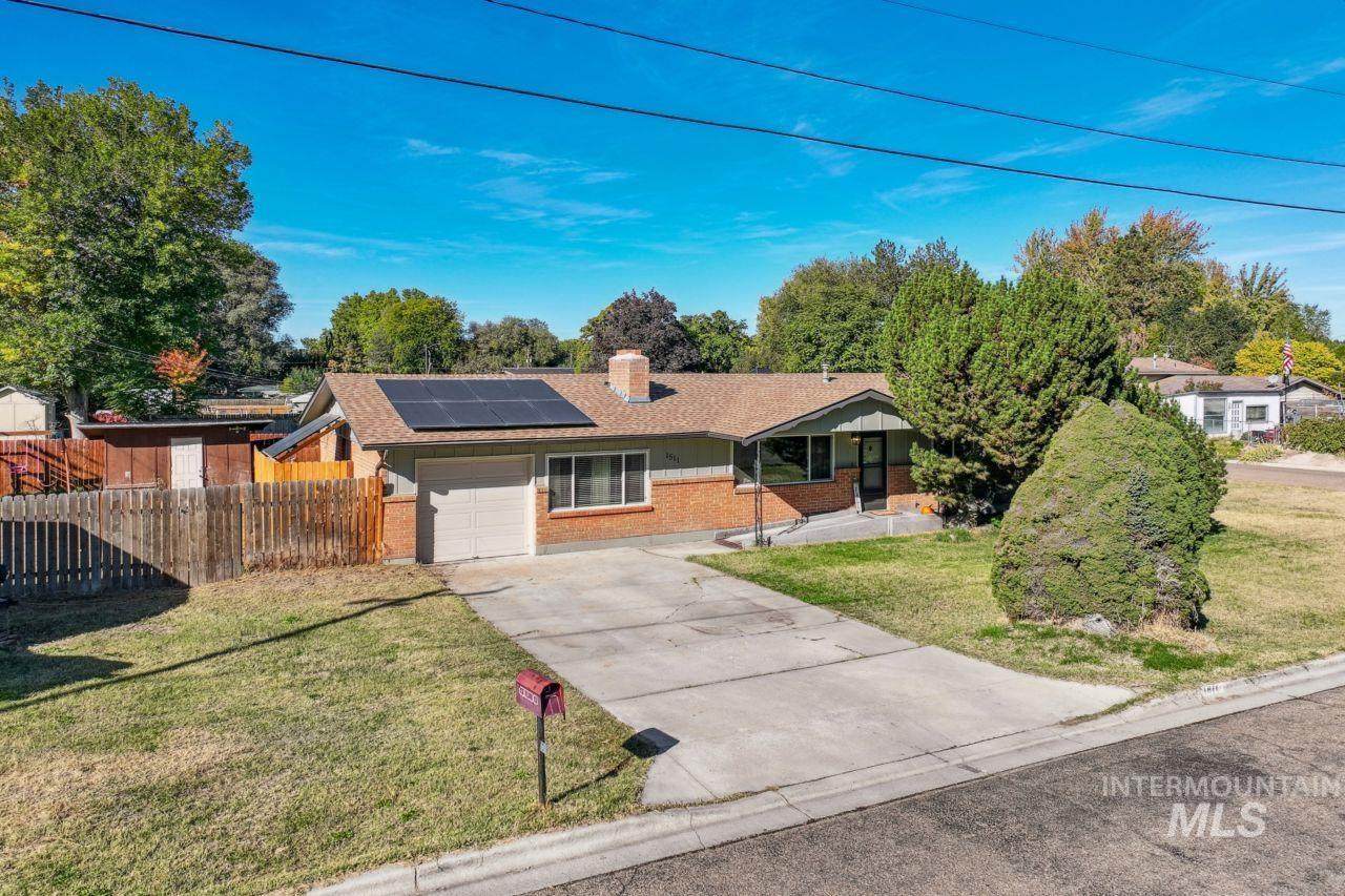 1511 Indiana Ave - Photo 1