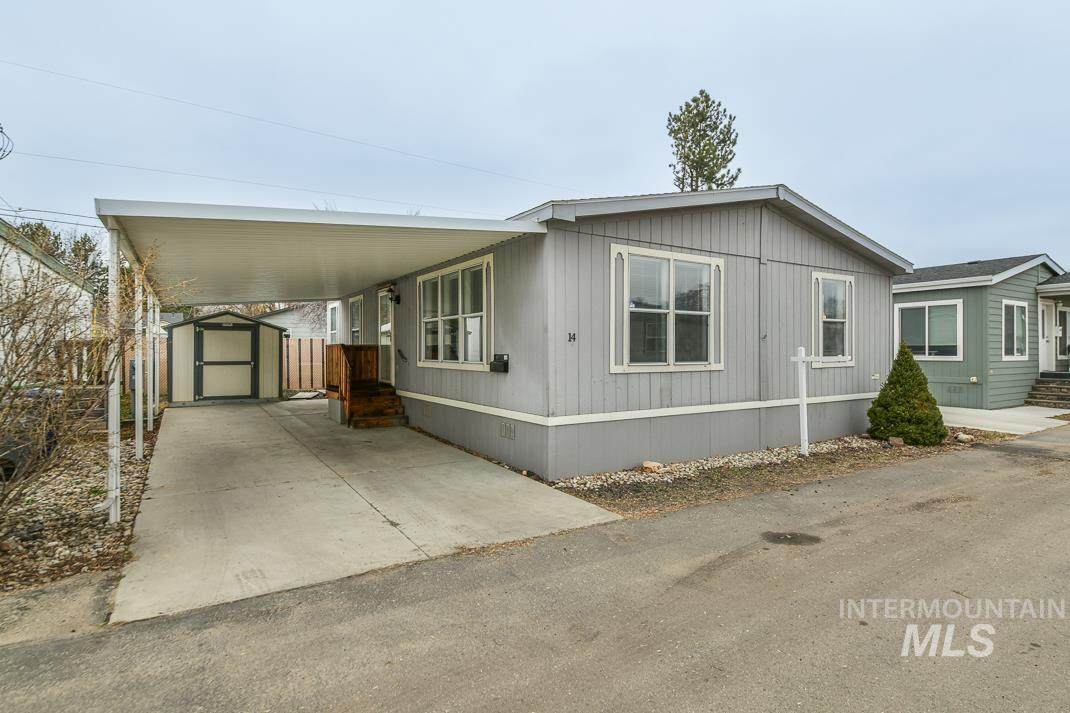 2401 S. Owyhee Street - Photo 1