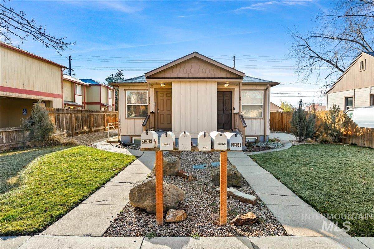 2209 Idaho St - Photo 1