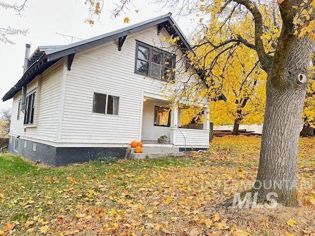 306 Hazel St - Photo 1