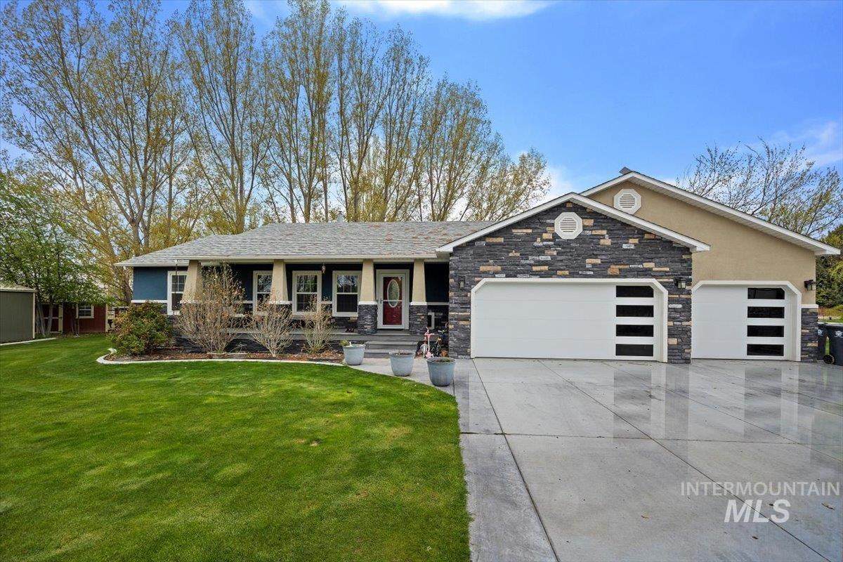 809 Eastridge Drive - Photo 1