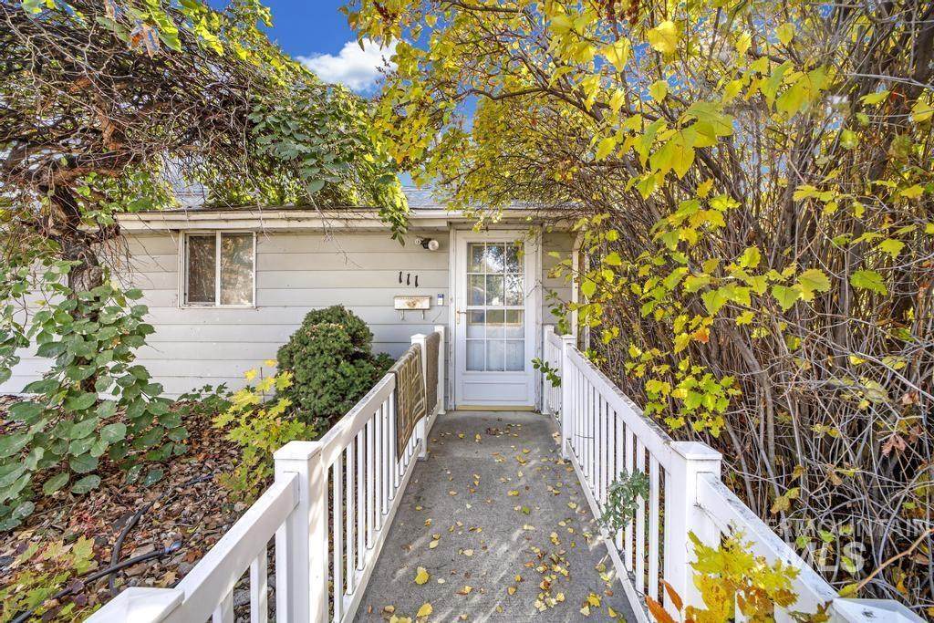 111 2nd St - Photo 1