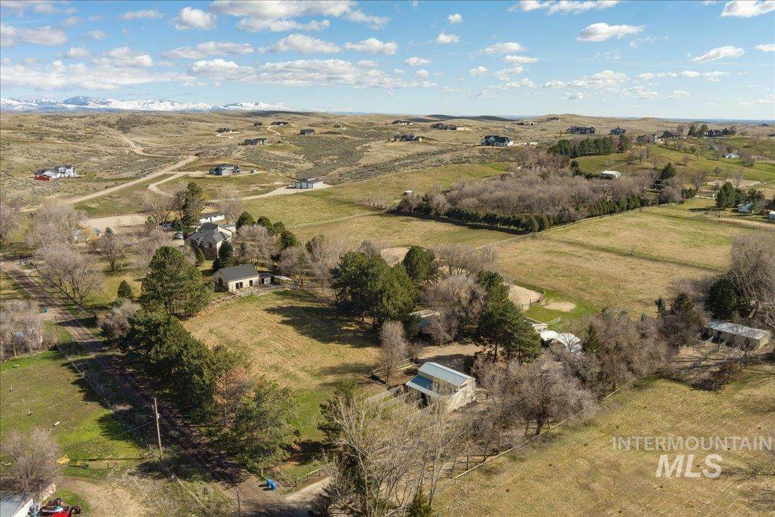 9091 Deer Lane - Photo 1