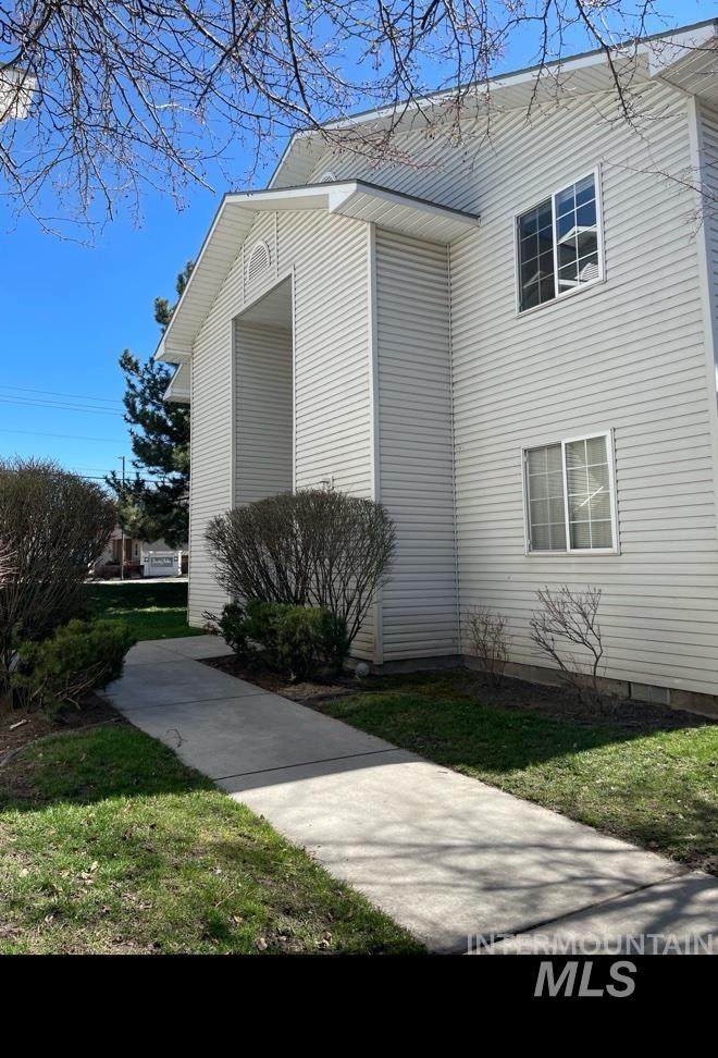 4780 N Fortune Ln - Photo 1