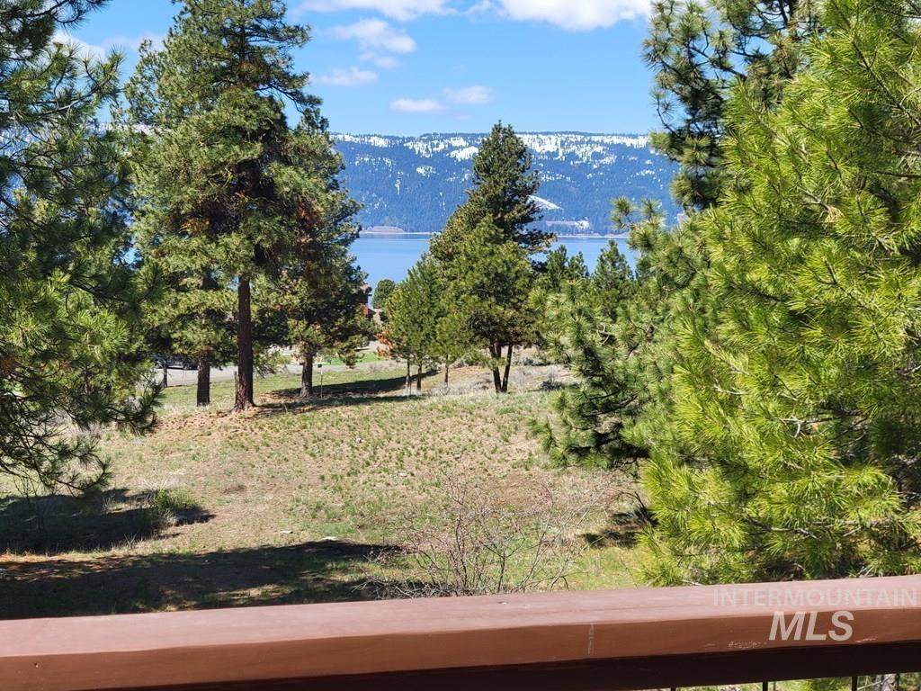 32 Mountain Air Drive - Photo 1