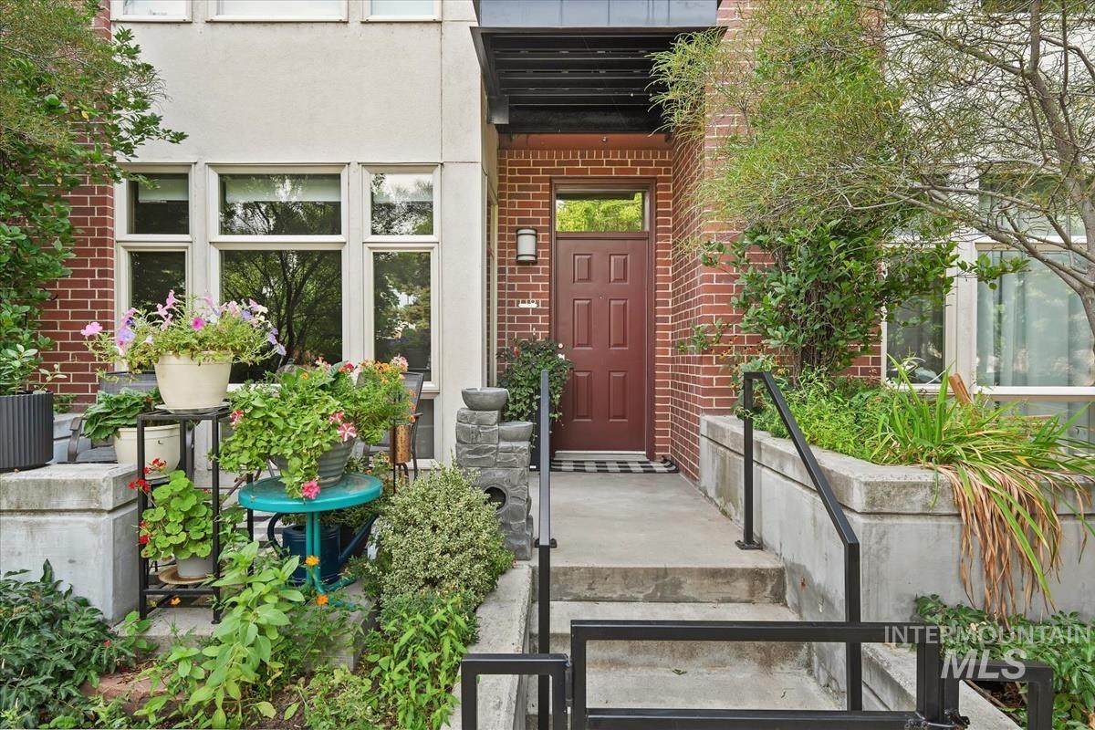 412 S 13th Street - Photo 1