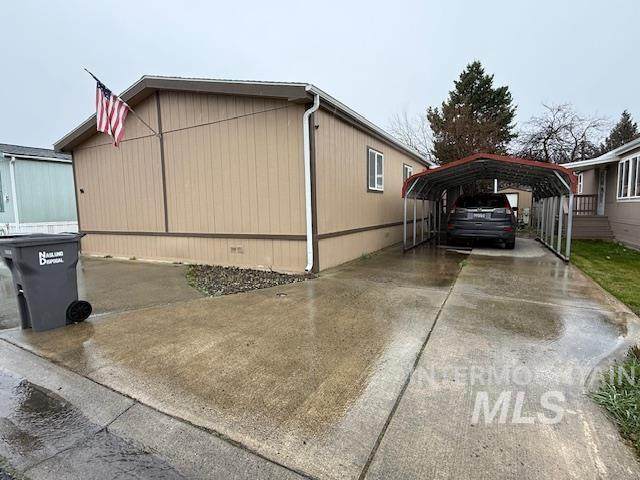2115 6th Avenue - Photo 1