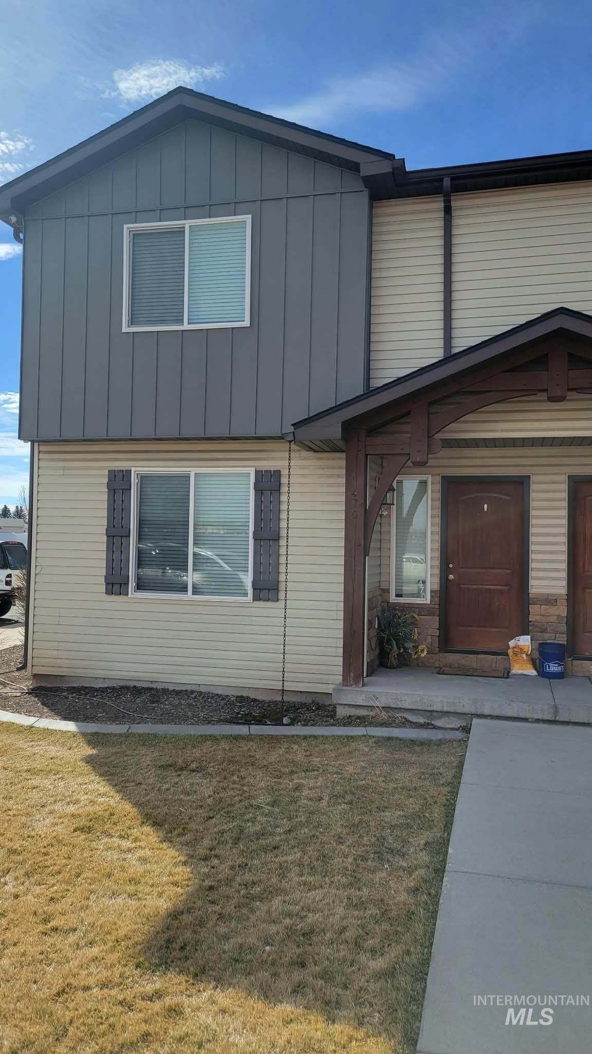 470 Sunflower Rd - Photo 1