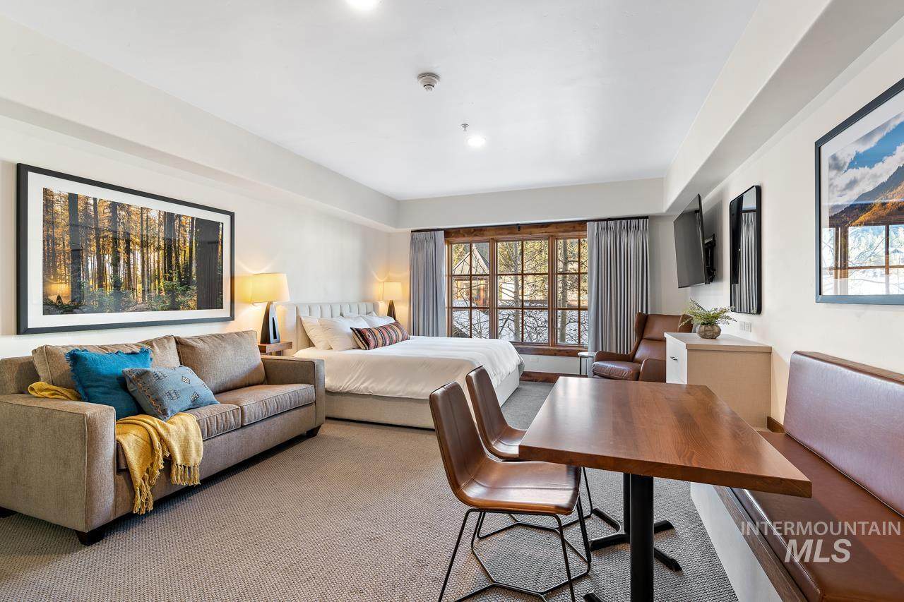 75 Arling Center - Photo 1