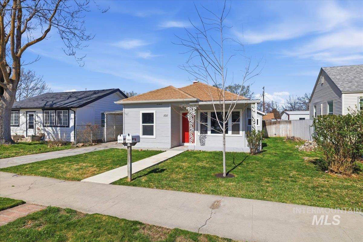 1011 10th Ave South - Photo 1