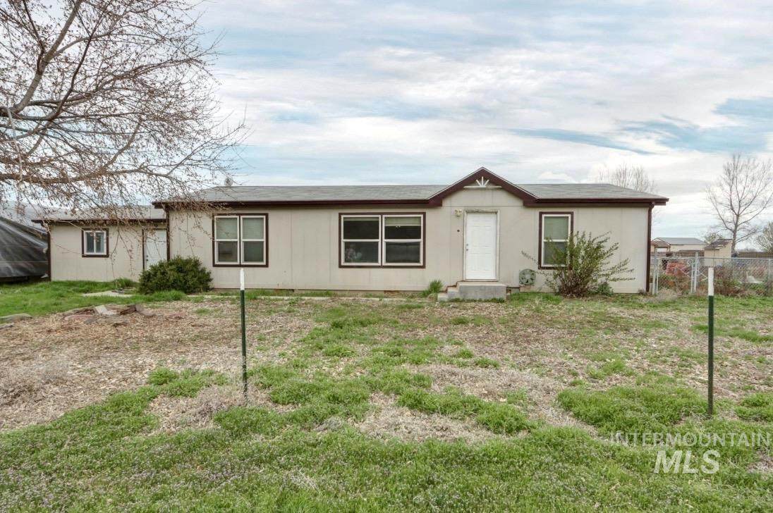 1583 Dustin Dr - Photo 1