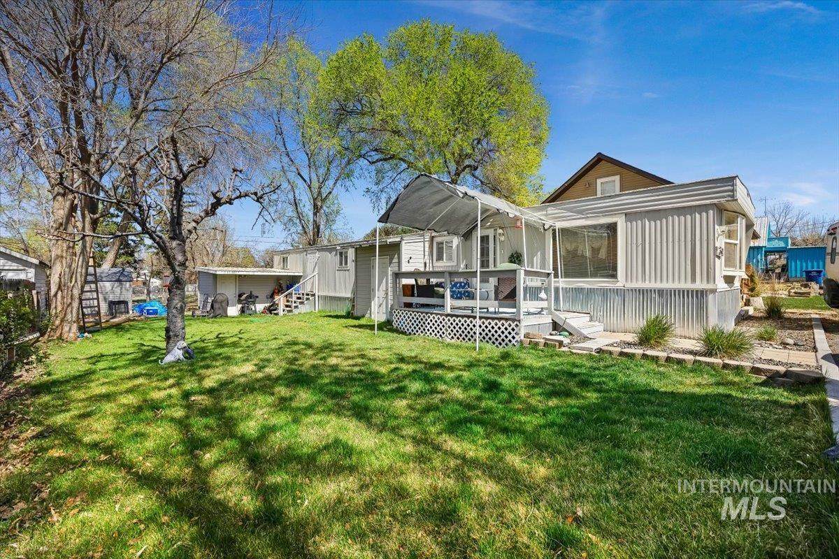 341 Bruneau Street East - Photo 1