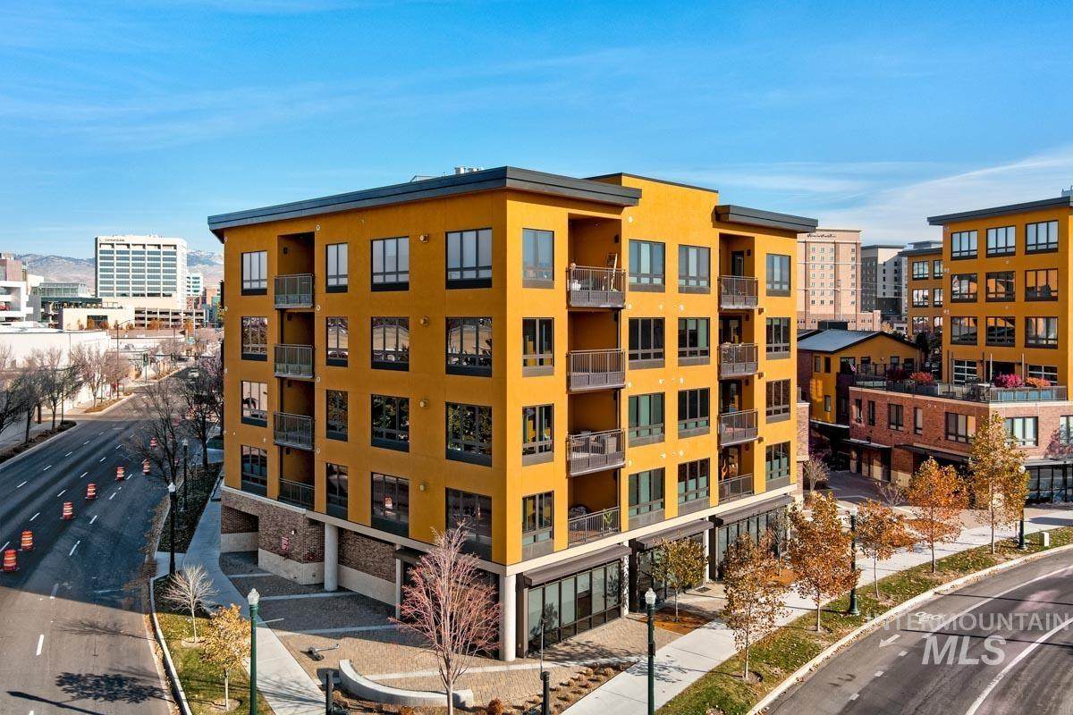 880 River Street - Photo 1