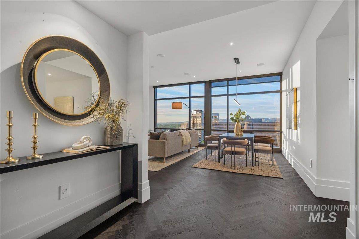 255 Capitol Blvd - Photo 1