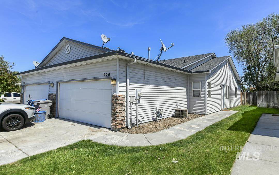 920 Diamond St. - Photo 1