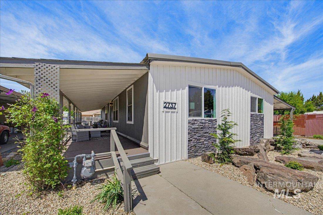 2737 Carissa Ln - Photo 1
