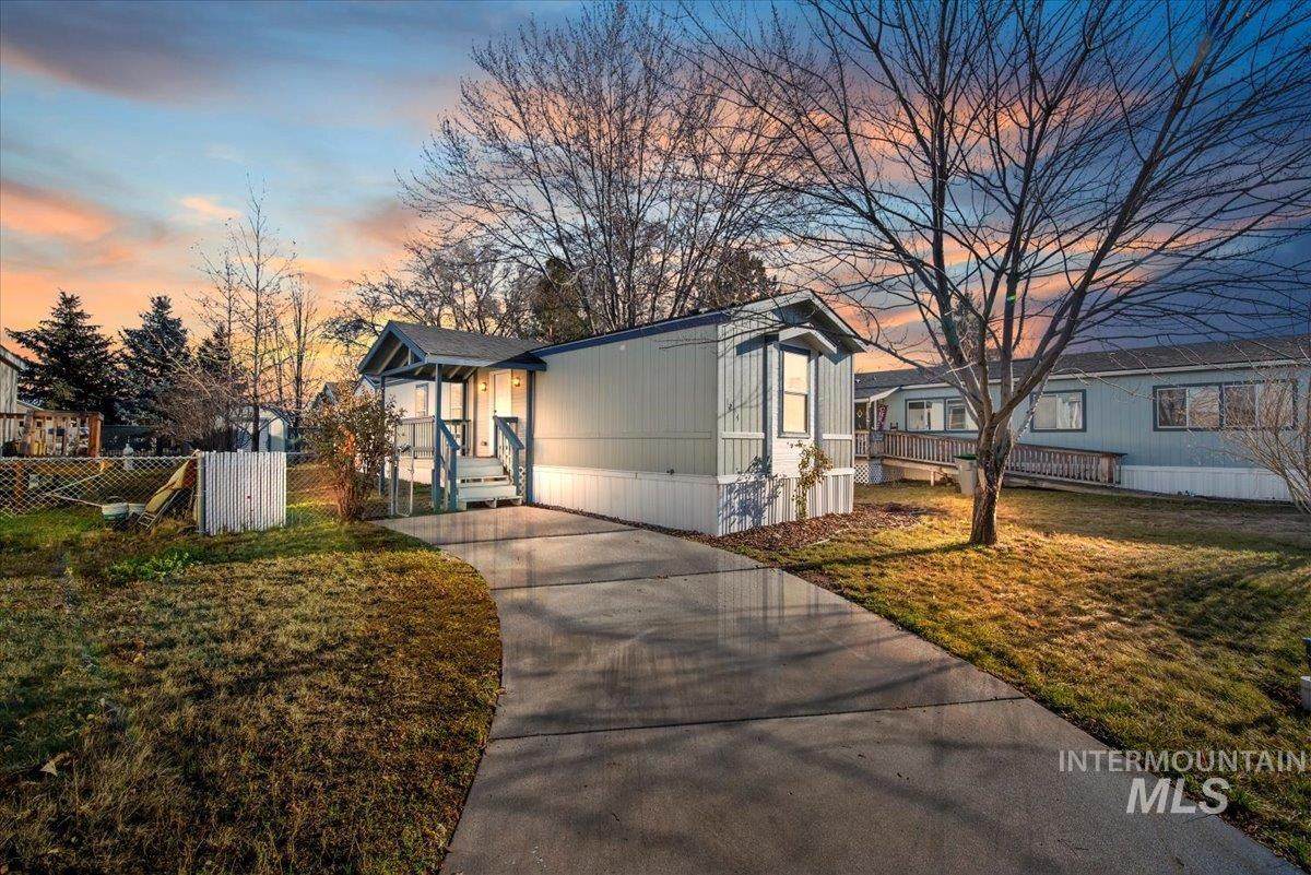 1224 Meadowland Ln - Photo 1