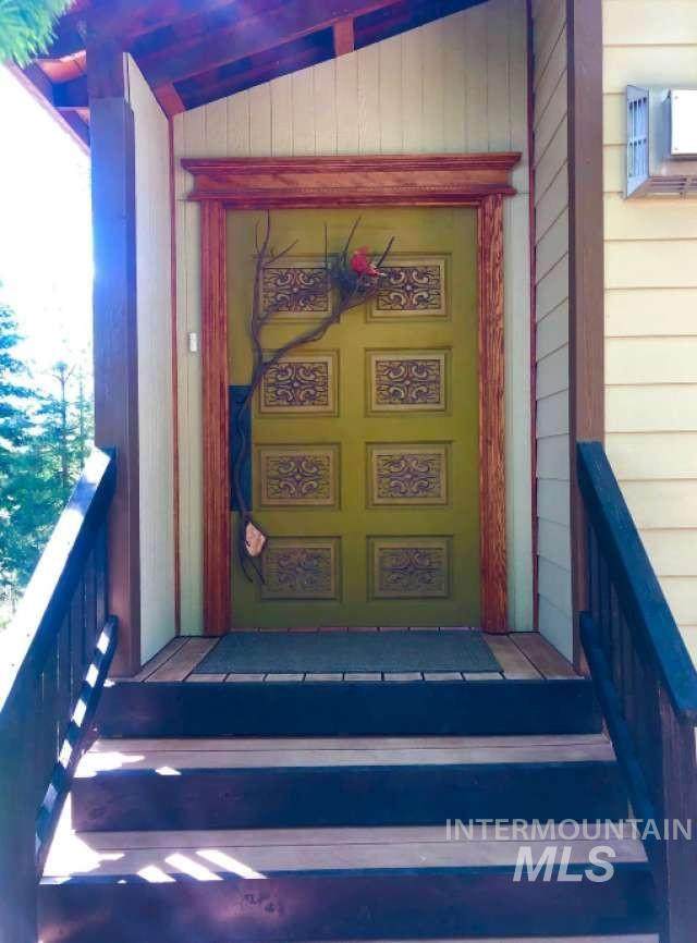 1021 Smokey Bear Ln - Photo 1