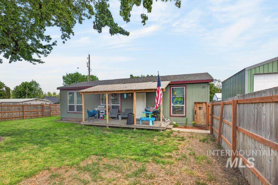 3119 7th St - Photo 1