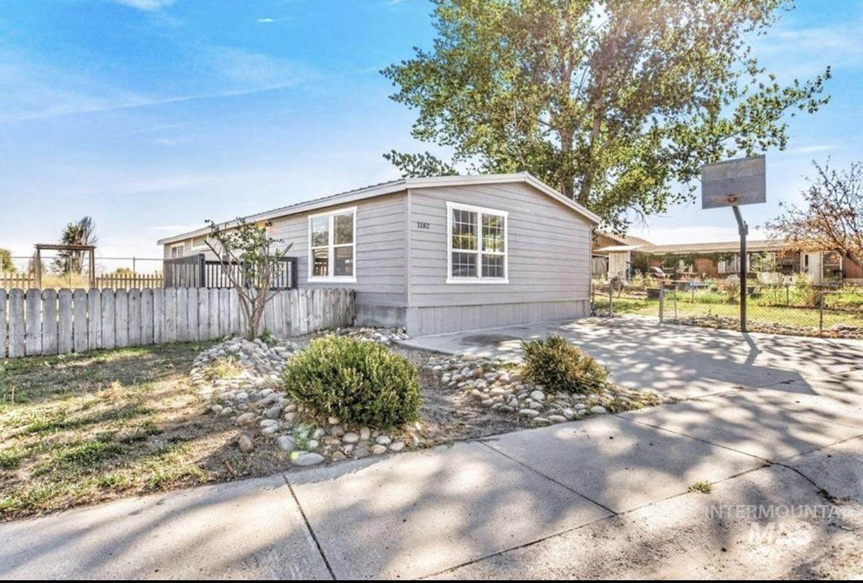 1182 11th Ave - Photo 1