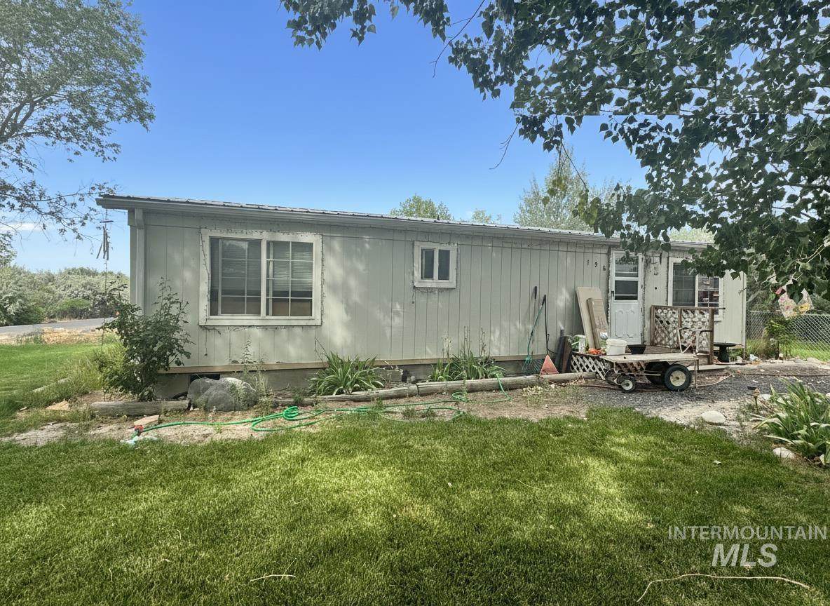 198 2nd Avenue South - Photo 1