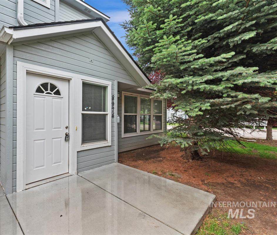8974 Candleston Ln - Photo 1