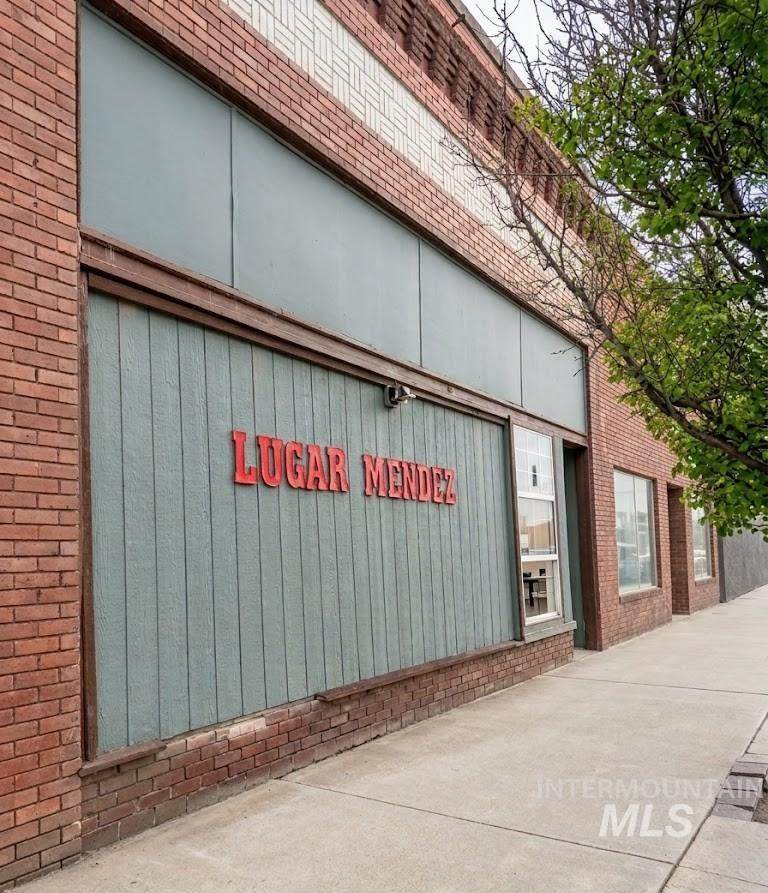 109 Main St - Photo 1