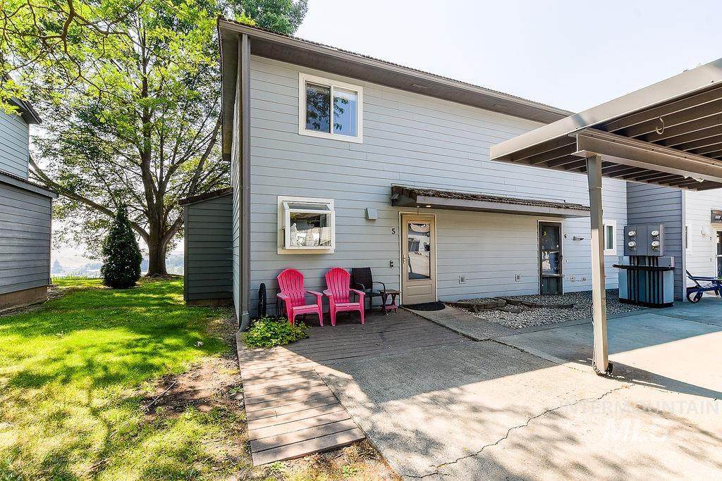 605 Indian Hills Drive - Photo 1
