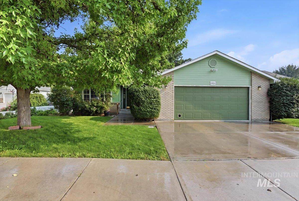 1921 Arcata Way - Photo 1