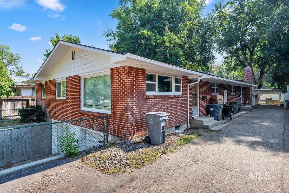 1206 Owyhee St. - Photo 1