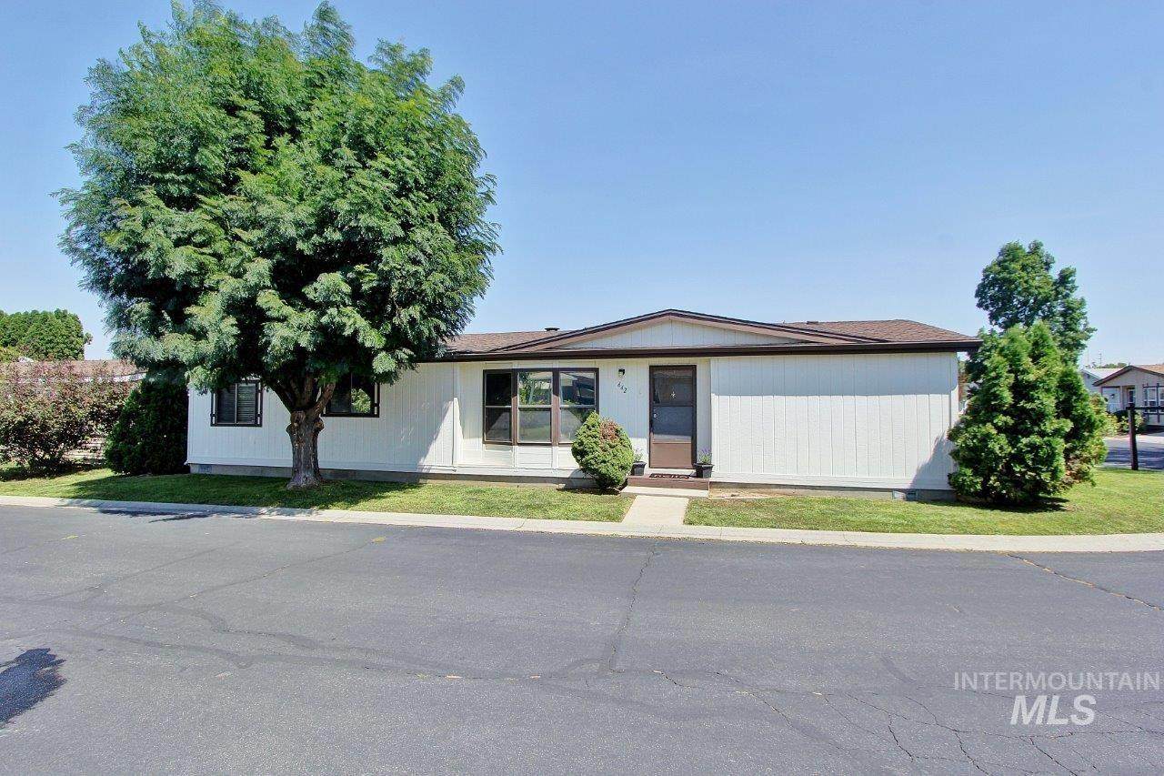 642 Malaga Lane - Photo 1