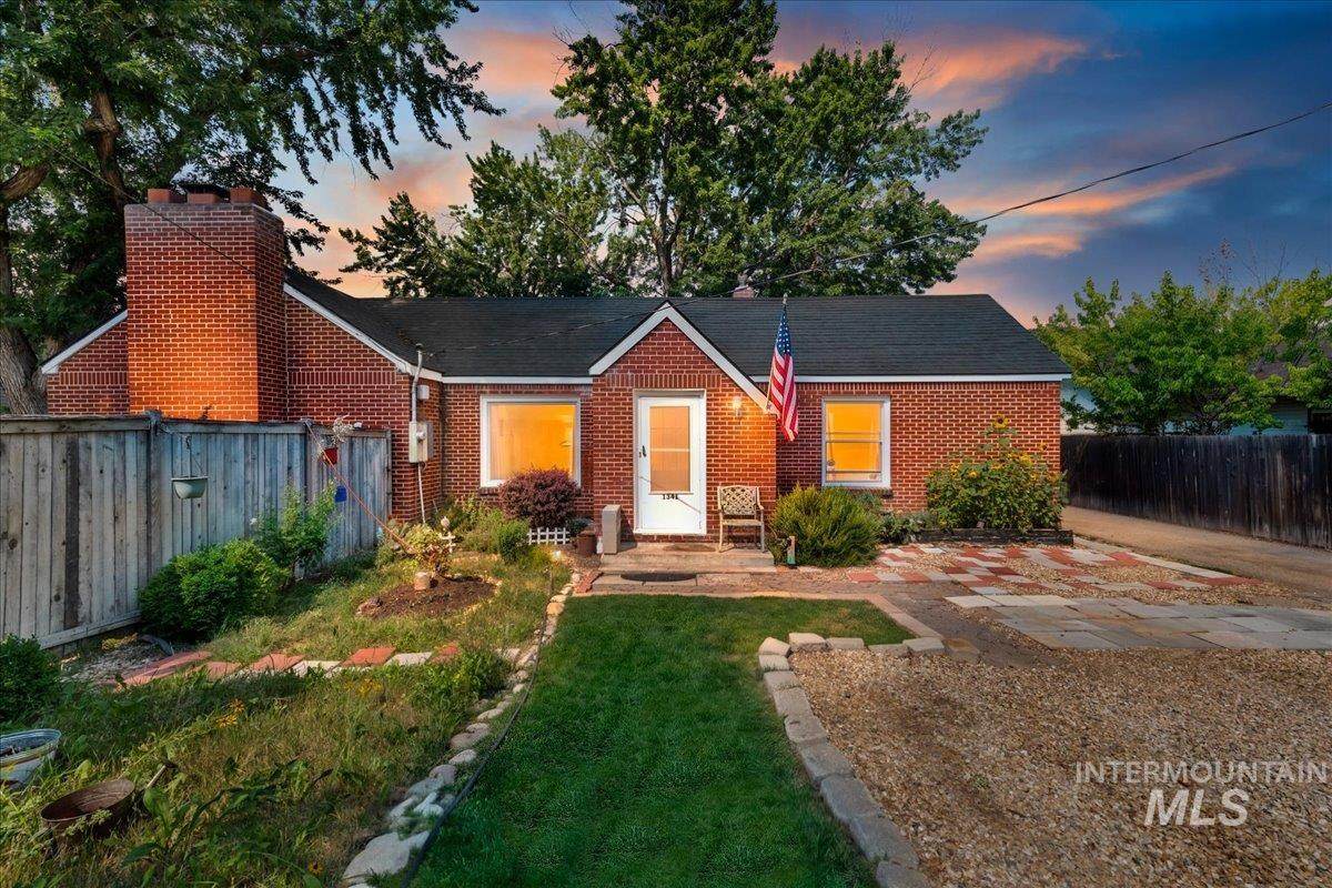 1341 Mitchell - Photo 1