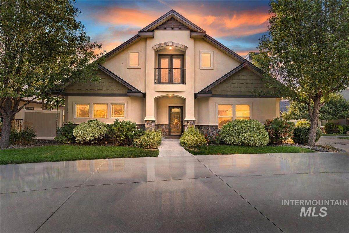 654 Whisperwood Way - Photo 1