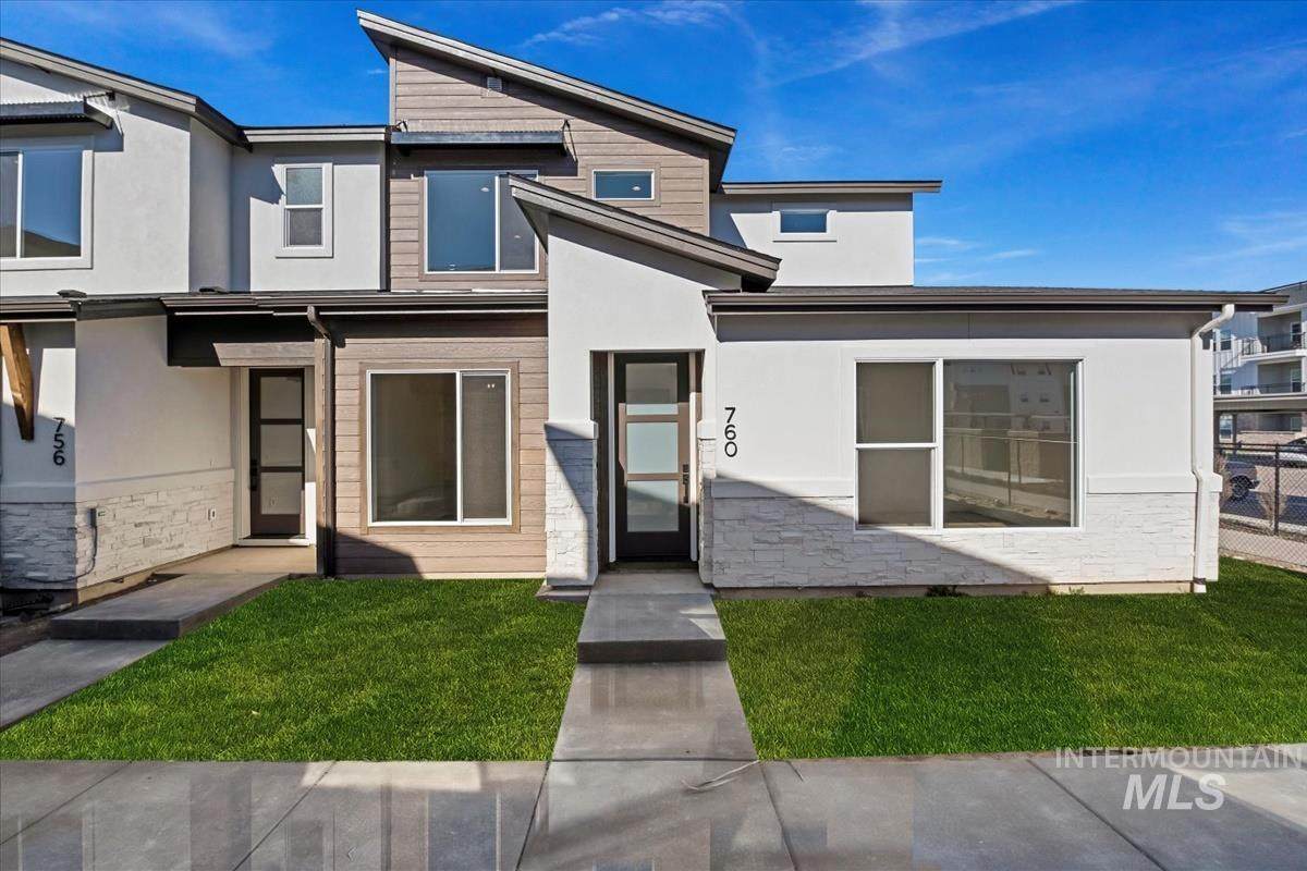 760 Calhoun Ln. - Photo 1
