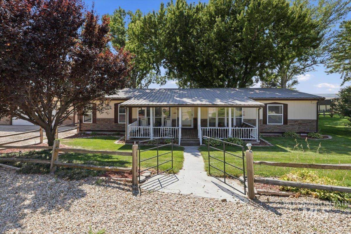 23519 Wamstad Rd - Photo 1