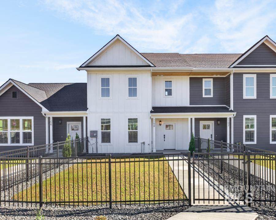 1198 Edington - Photo 1