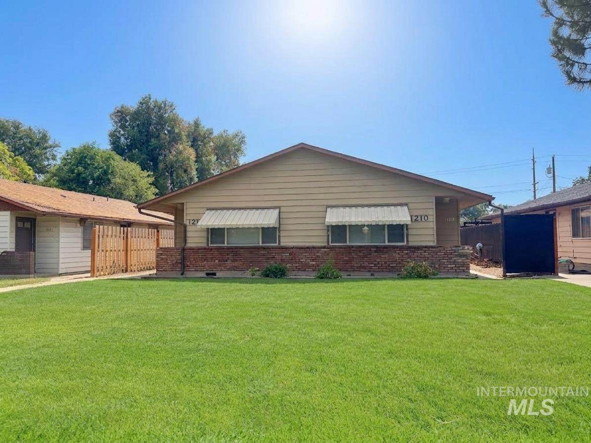 1208 Fern St - Photo 1
