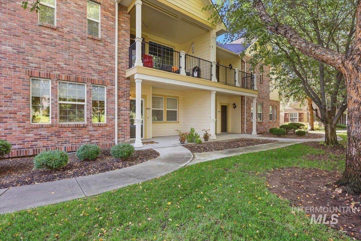 1144 Winding Creek Dr - Photo 1