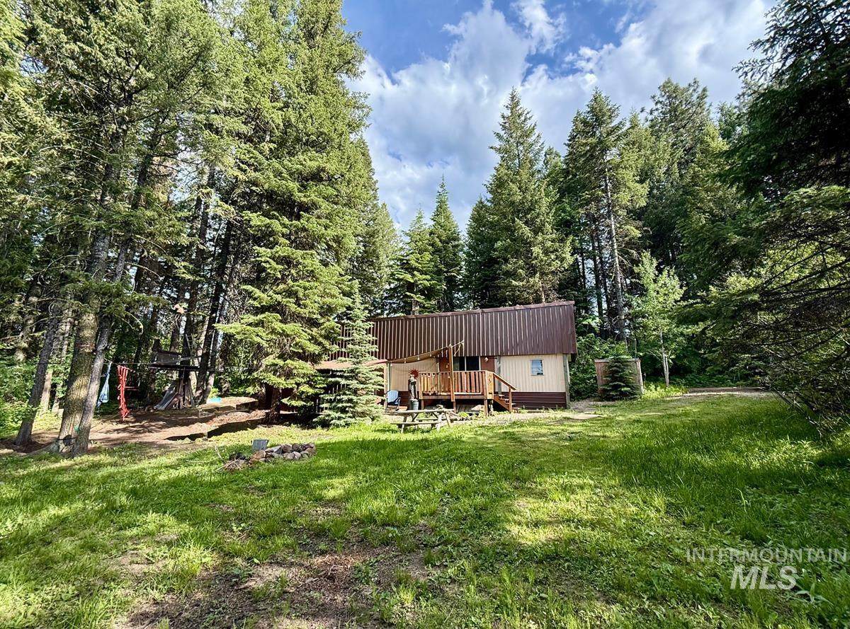 8 Kathleen Way - Photo 1