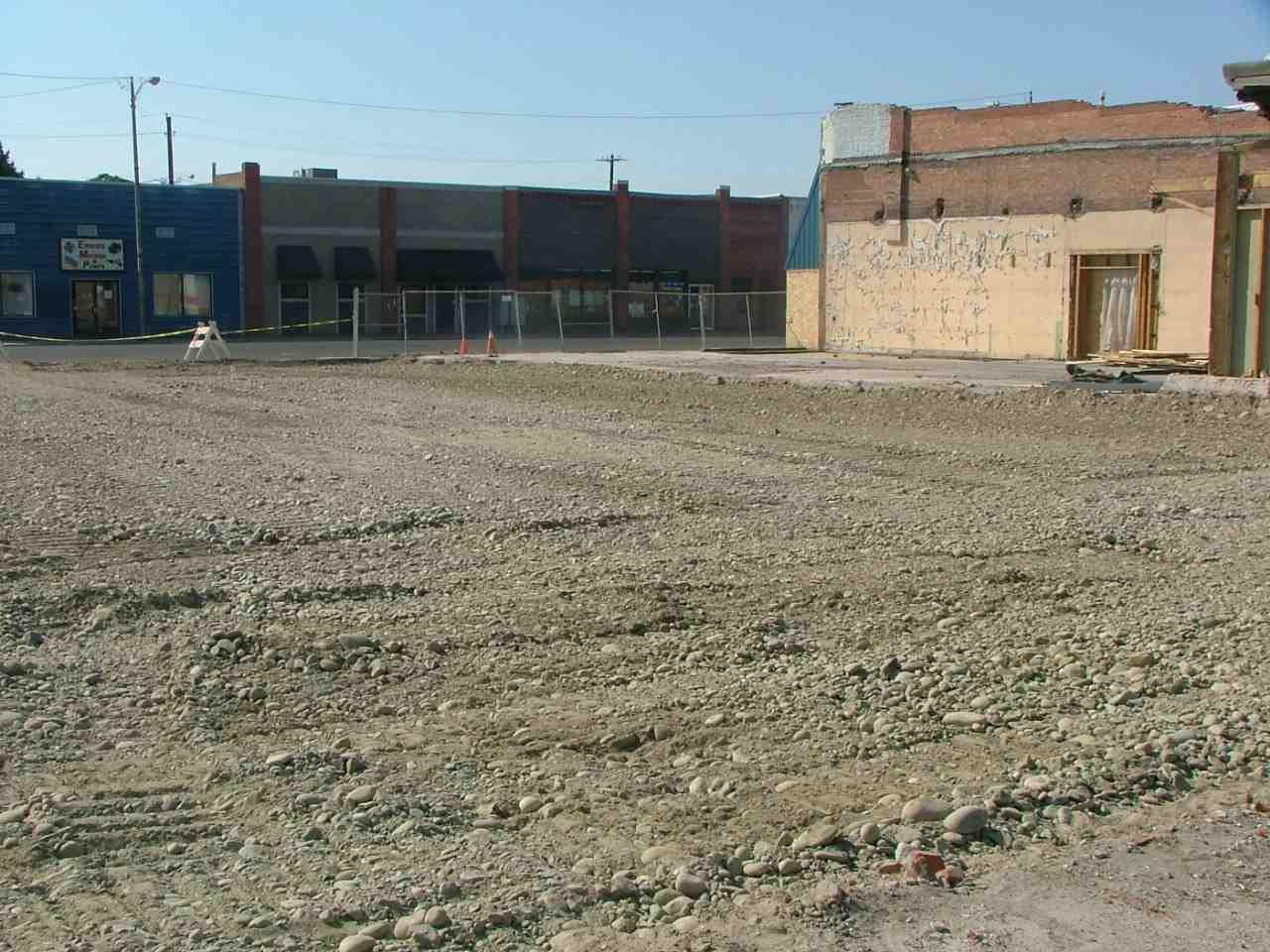 490 Oregon St - Photo 1