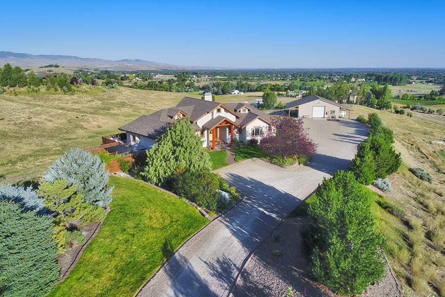 4940 Soaring Lane - Photo 1