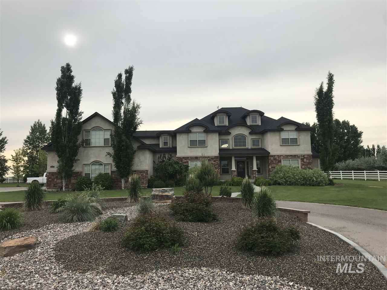 427 Pheasant Road - Photo 1