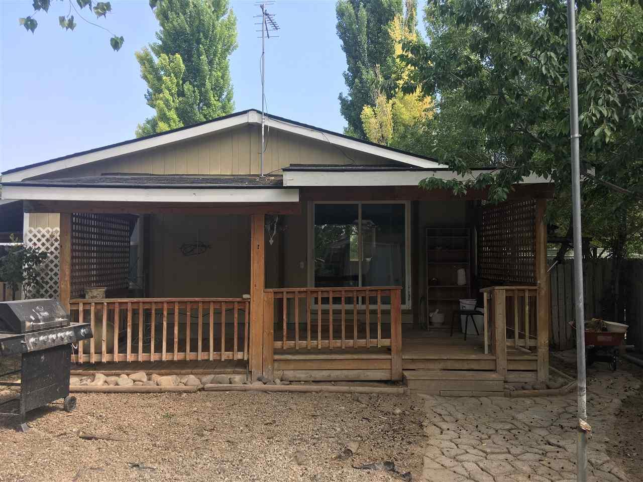 869 Robbins Avenue W - Photo 1
