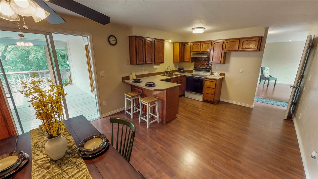 454 Crestview Dr. - Photo 1