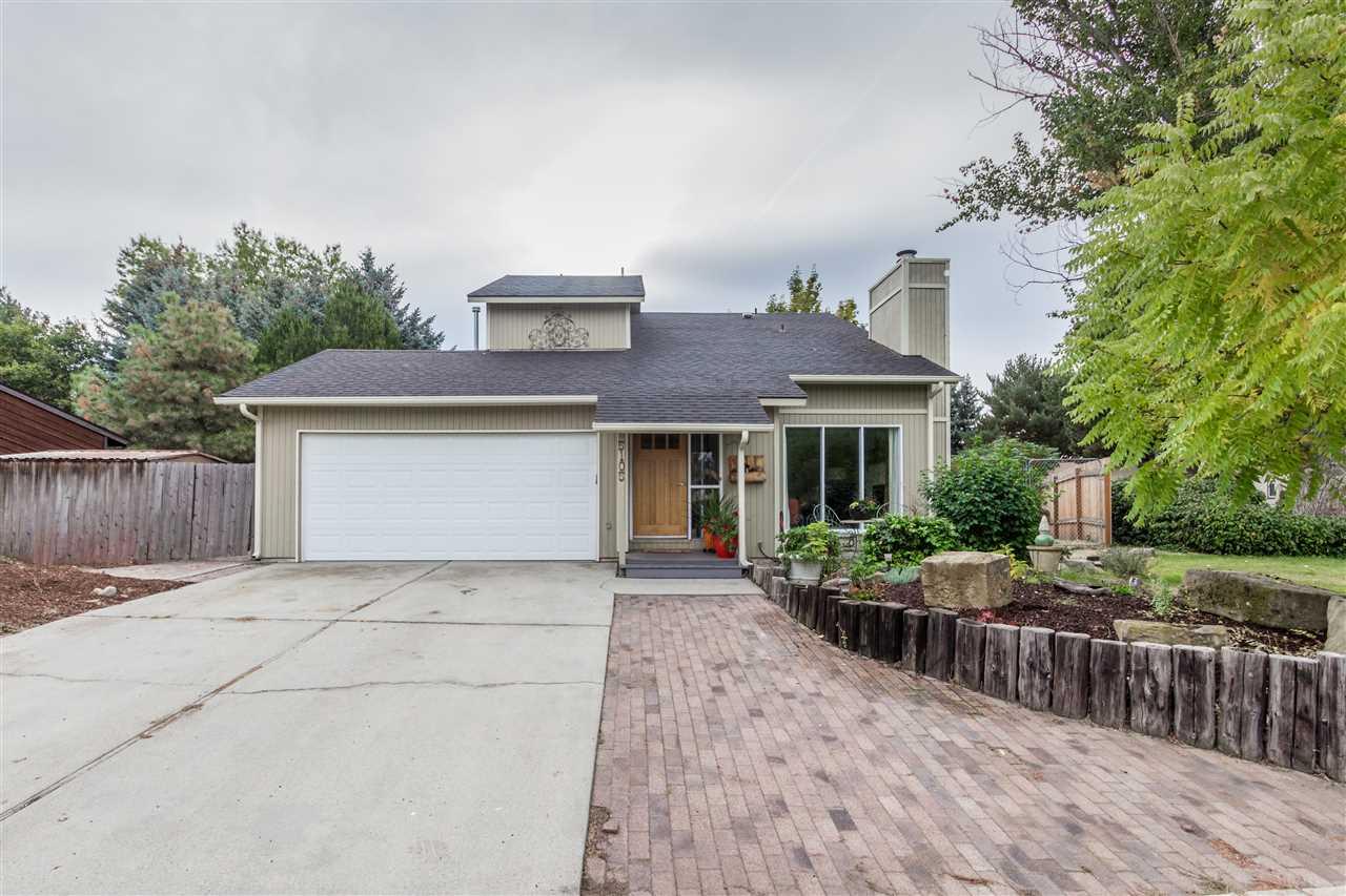 5105 Harbourview Dr - Photo 1
