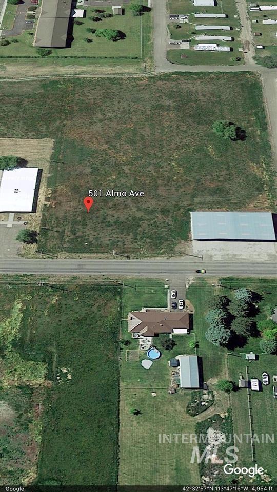 501 Almo Avenue - Photo 1